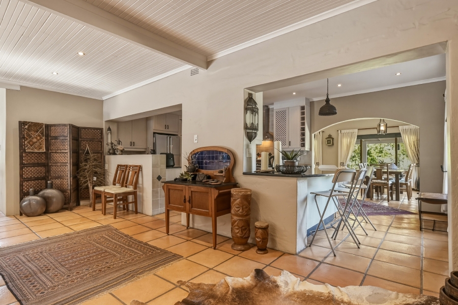 5 Bedroom Property for Sale in Constantia Western Cape